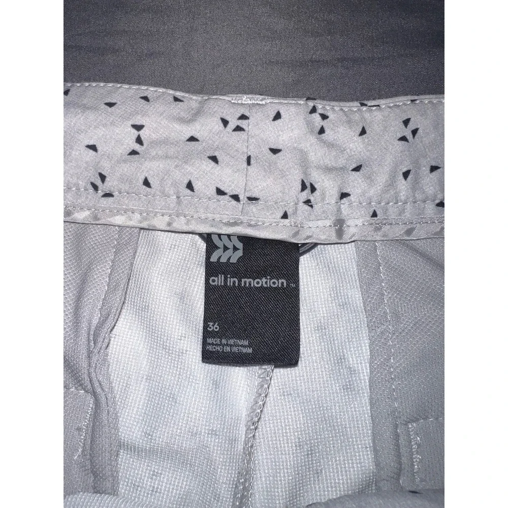 All in Motion Mens Golf Shorts Gray Geometric Triangle Print Size 36 Activewear